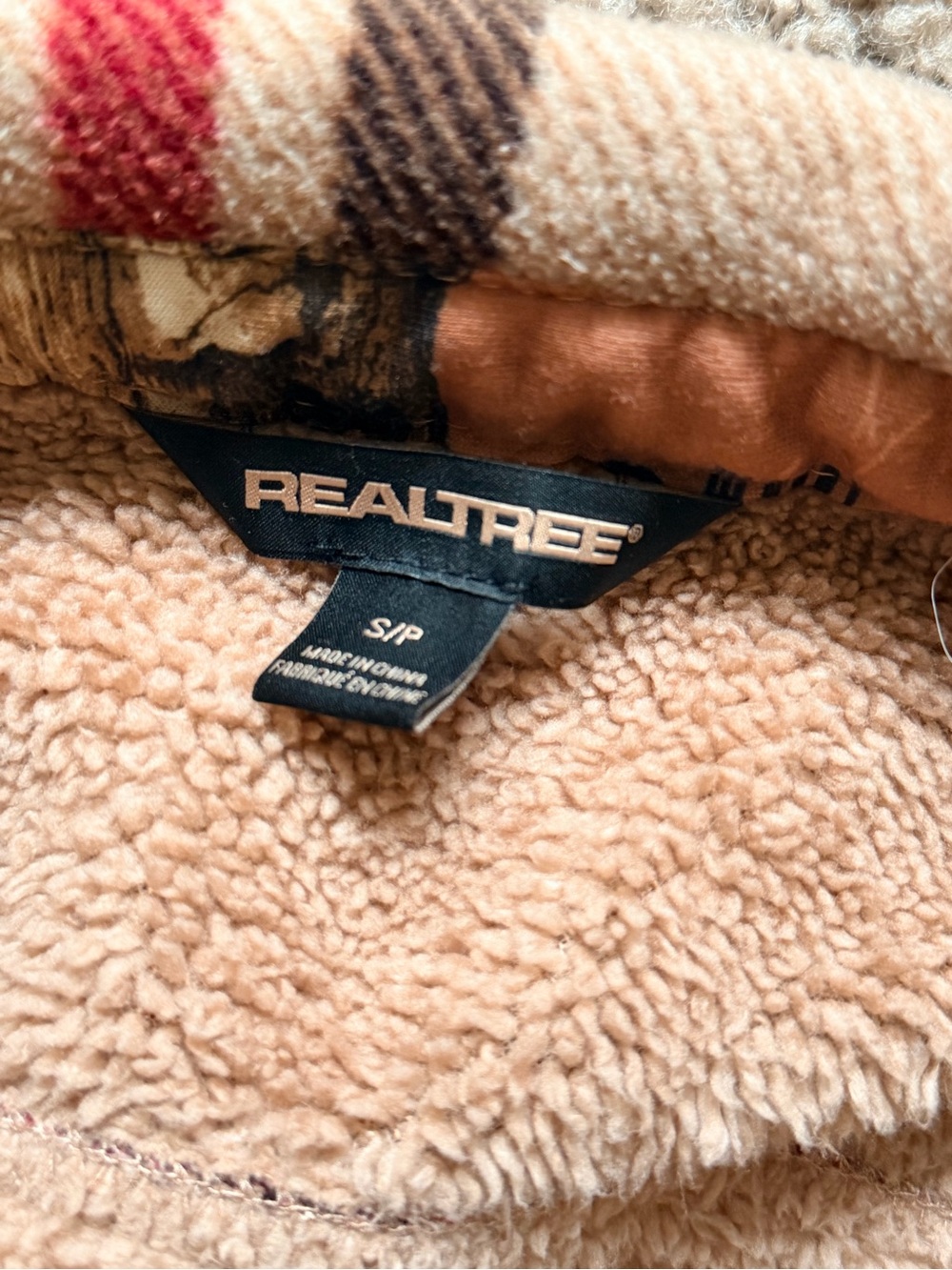 Realtree Small Plaid Sherpa-Lined Shirt Jacket - Beige & Red - Picture 4 of 4